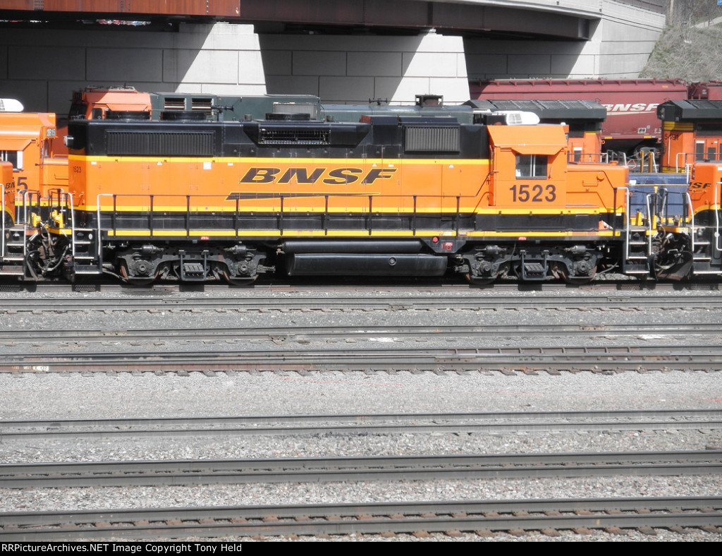 BNSF 1523